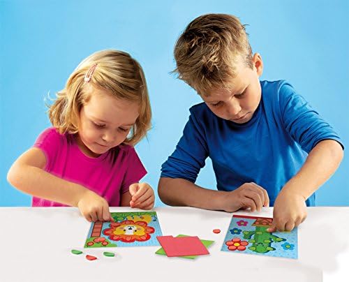 Učim se uporabljati škarje, izdelujem mozaik in perforiram