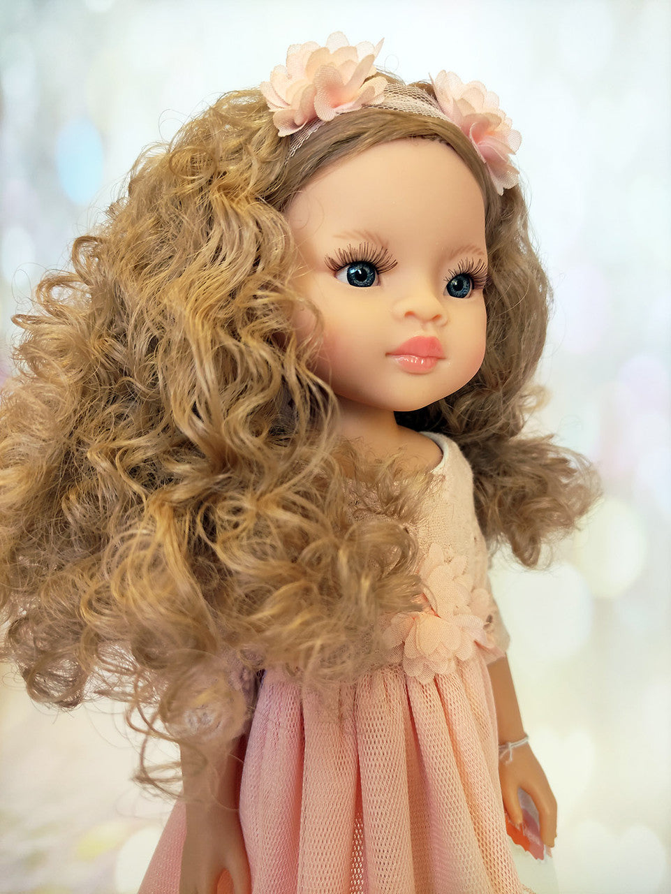 Kloubová panenka Las Amigas Rebeca 32 cm