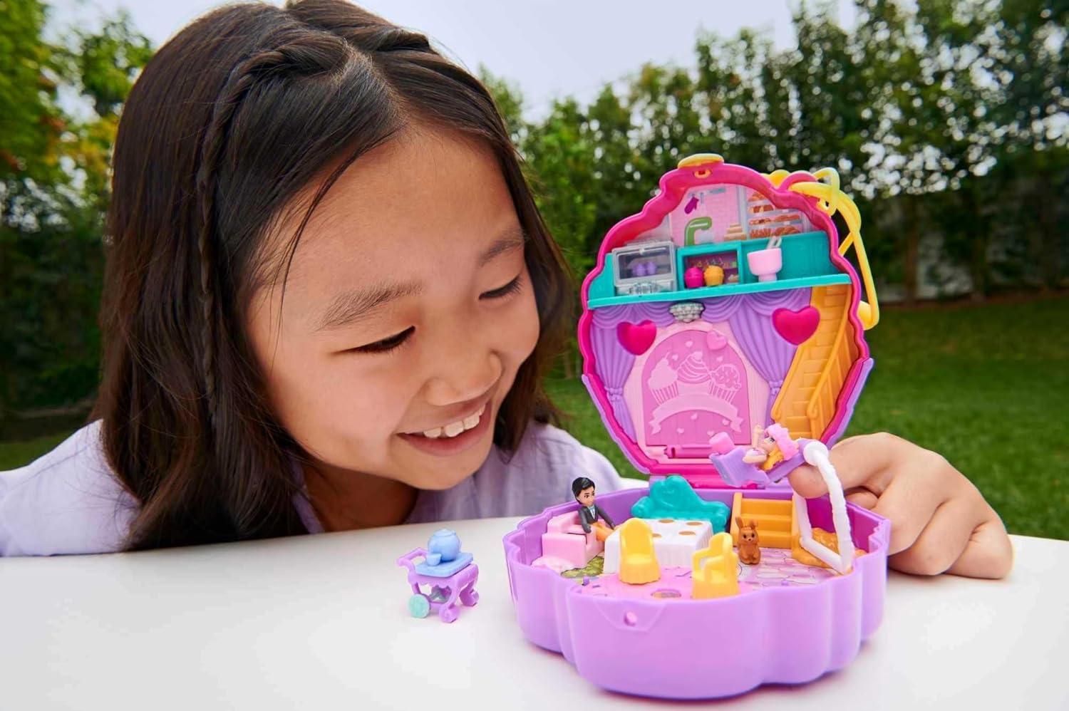 Mattel Polly Pocket - Kompaktní sada na sladkosti na košíčky (HKV31)