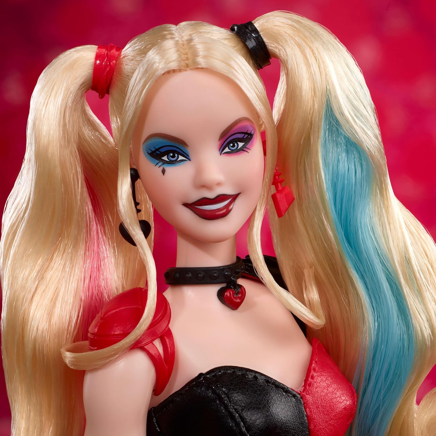 Barbie Signature Harley Quinn – sběratelská panenka, součást DC Batman 85th Anniversary (HRM84)